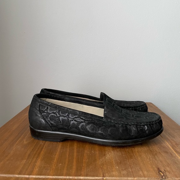 SAS Women's Black Simplify Snake Print Loafers 10.5 - Picture 2 of 5
